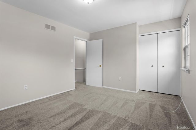 8167 Sandpiper Street, Canton Charter Township, MI 48187