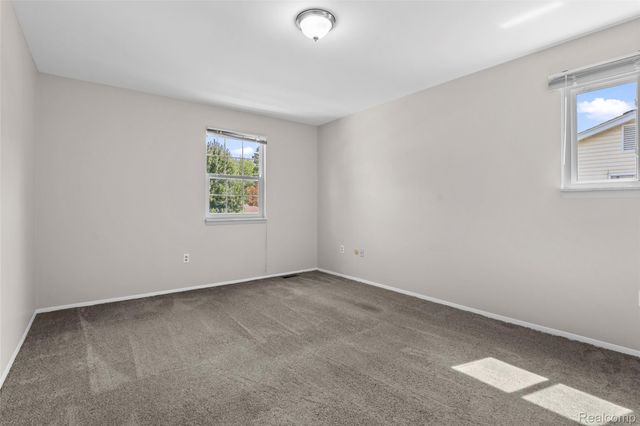 8167 Sandpiper Street, Canton Charter Township, MI 48187