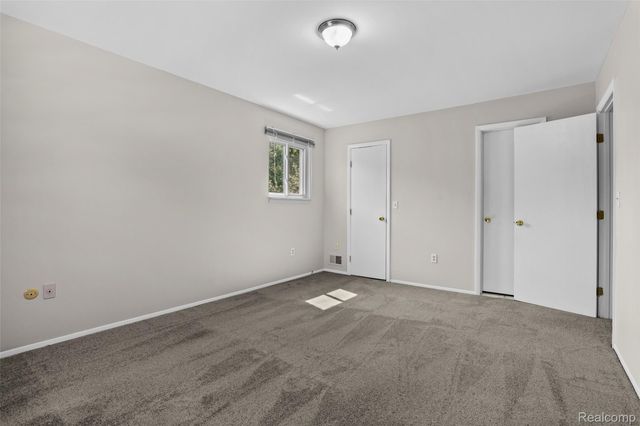 8167 Sandpiper Street, Canton Charter Township, MI 48187
