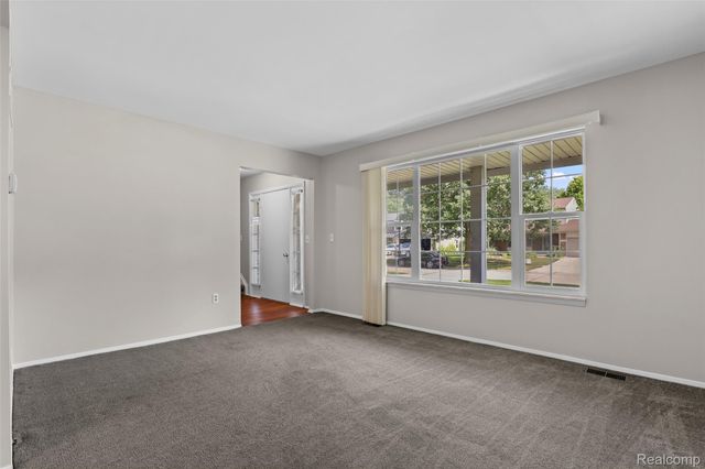 8167 Sandpiper Street, Canton Charter Township, MI 48187