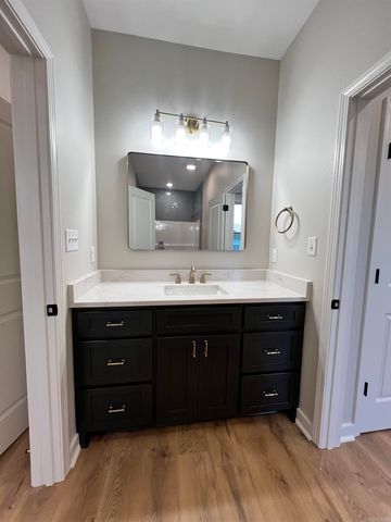 307 E Center Avenue, Searcy, AR 72143