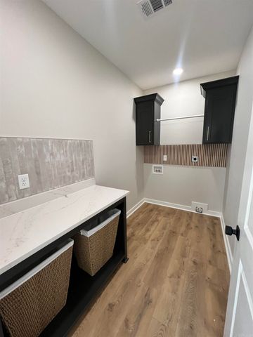 307 E Center Avenue, Searcy, AR 72143