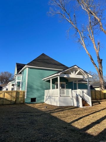 307 E Center Avenue, Searcy, AR 72143