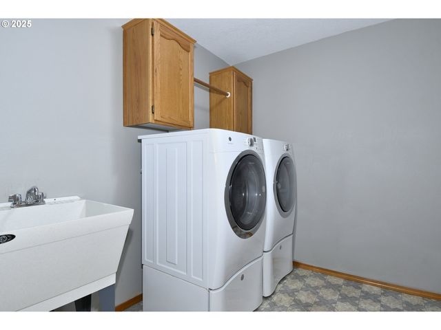 4396 Se 1ST Ter, Gresham, OR 97080