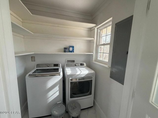 2112 Inwood Road, Grand Ridge, FL 32442