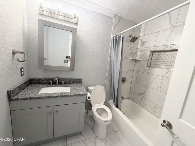 2112 Inwood Road, Grand Ridge, FL 32442