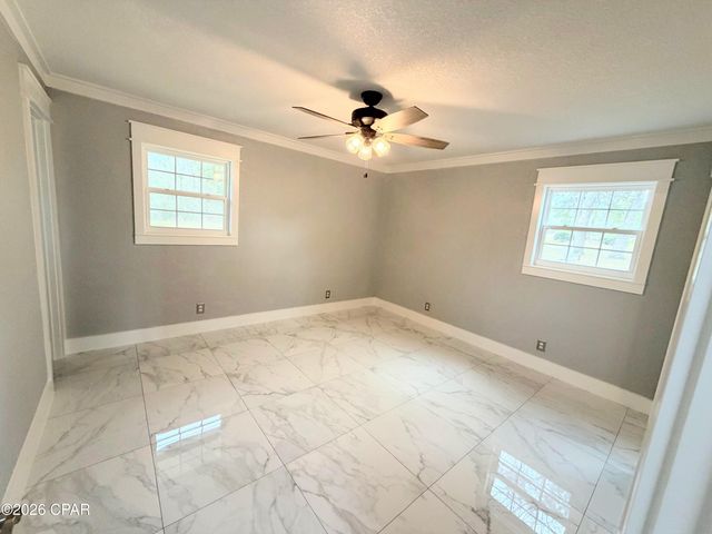 2112 Inwood Road, Grand Ridge, FL 32442