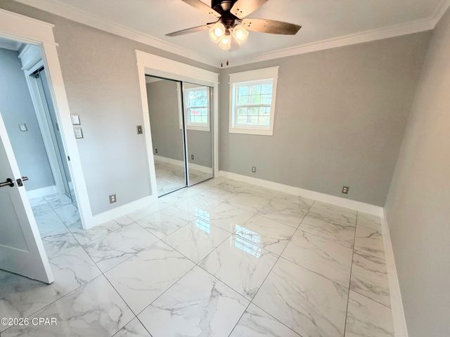 2112 Inwood Road, Grand Ridge, FL 32442