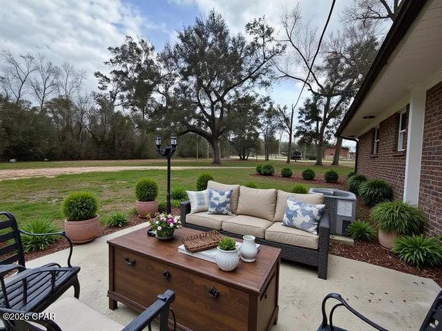 2112 Inwood Road, Grand Ridge, FL 32442