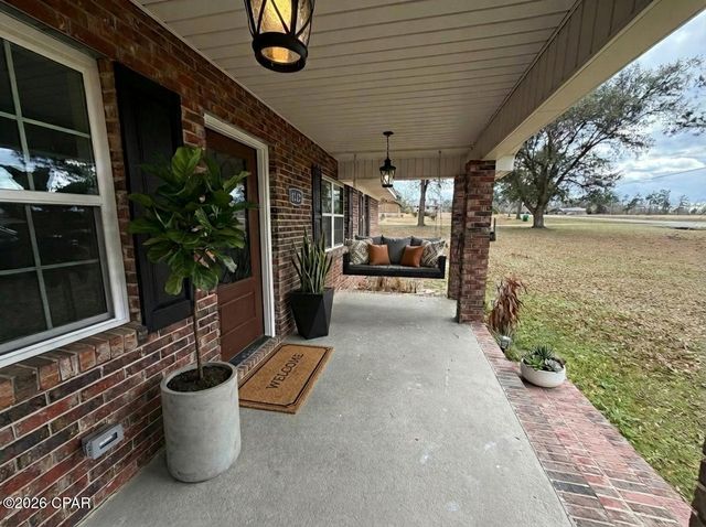 2112 Inwood Road, Grand Ridge, FL 32442