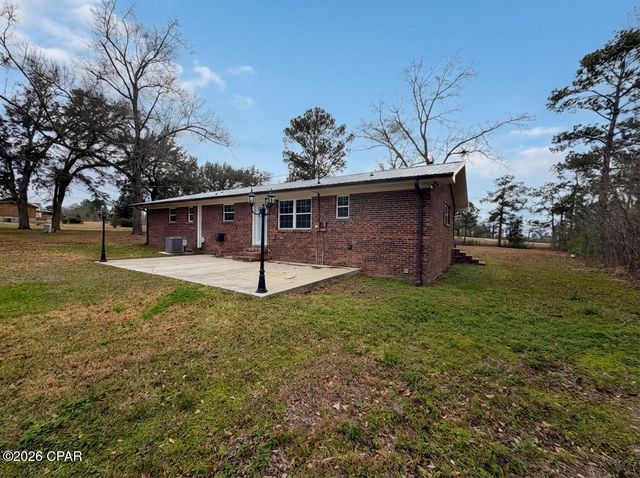 2112 Inwood Road, Grand Ridge, FL 32442