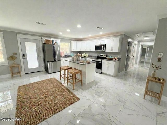 2112 Inwood Road, Grand Ridge, FL 32442