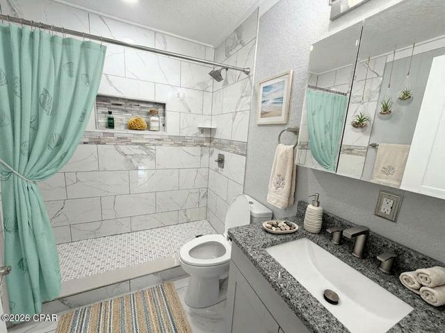 2112 Inwood Road, Grand Ridge, FL 32442