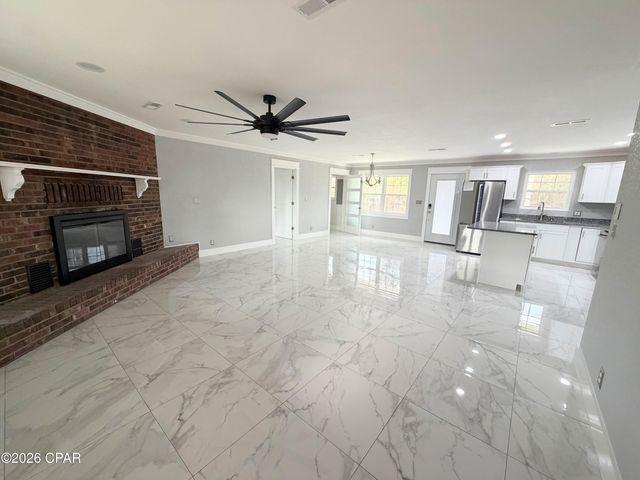 2112 Inwood Road, Grand Ridge, FL 32442