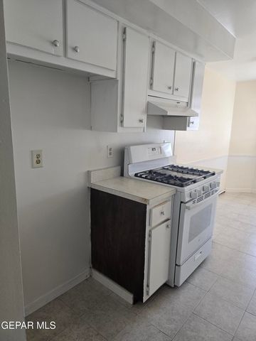 332 Carnival Drive, El Paso, TX 79912