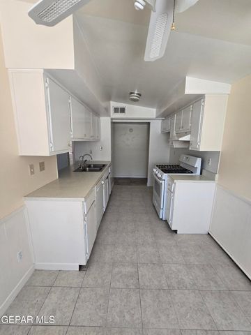 332 Carnival Drive, El Paso, TX 79912