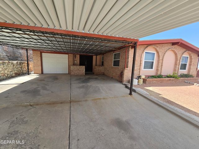 332 Carnival Drive, El Paso, TX 79912