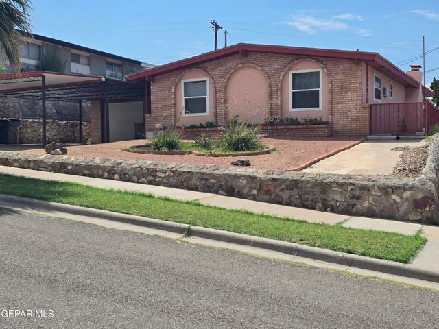 332 Carnival Drive, El Paso, TX 79912