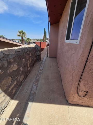 332 Carnival Drive, El Paso, TX 79912