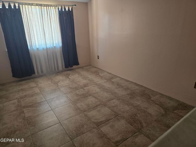 332 Carnival Drive, El Paso, TX 79912