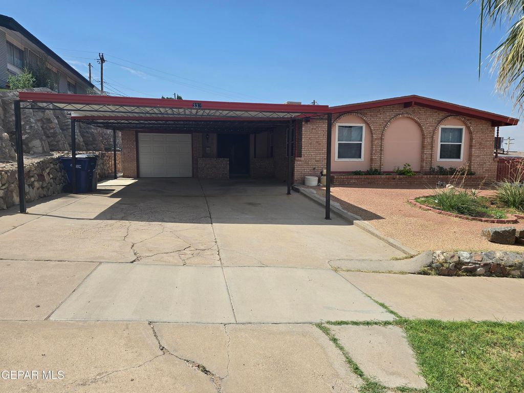 332 Carnival Drive, El Paso, TX 79912