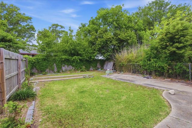 1024 Johanna Place, Lake Charles, LA 70601