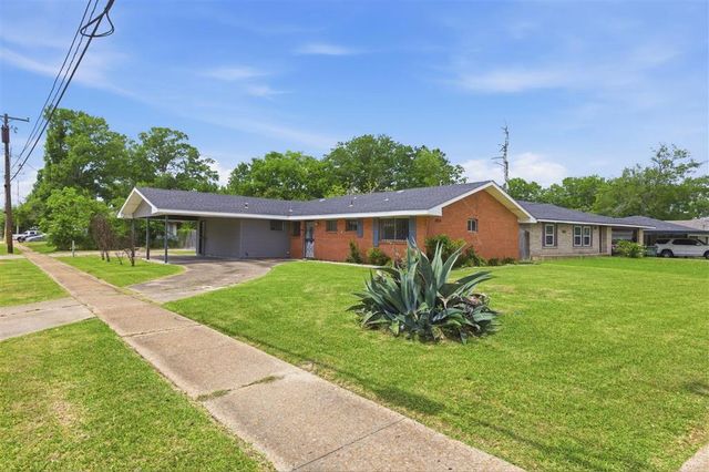 1024 Johanna Place, Lake Charles, LA 70601