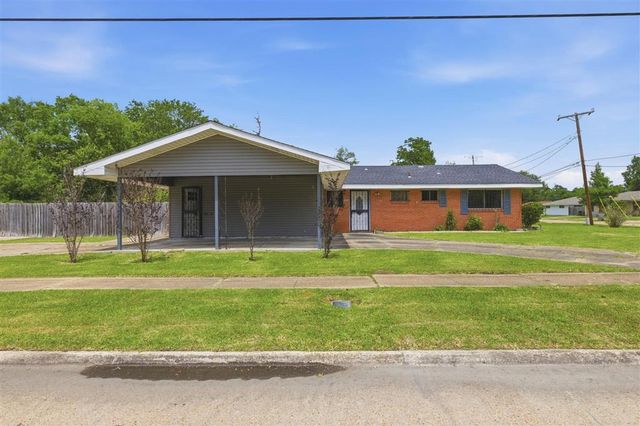 1024 Johanna Place, Lake Charles, LA 70601