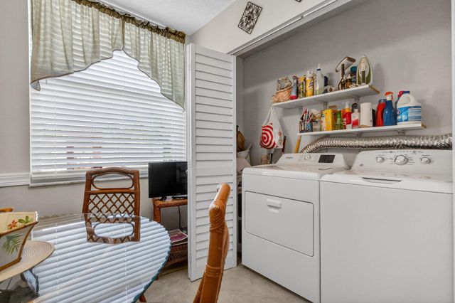 9 Willowbrook Lane 202, Delray Beach, FL 33446