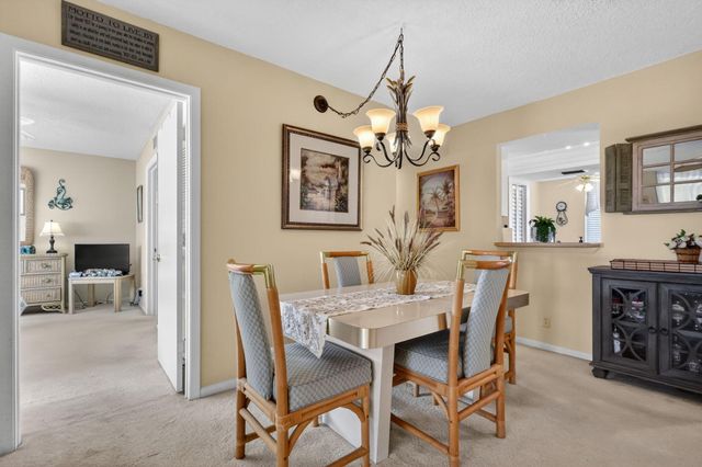 9 Willowbrook Lane 202, Delray Beach, FL 33446