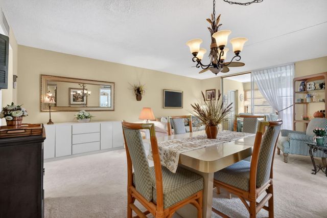 9 Willowbrook Lane 202, Delray Beach, FL 33446