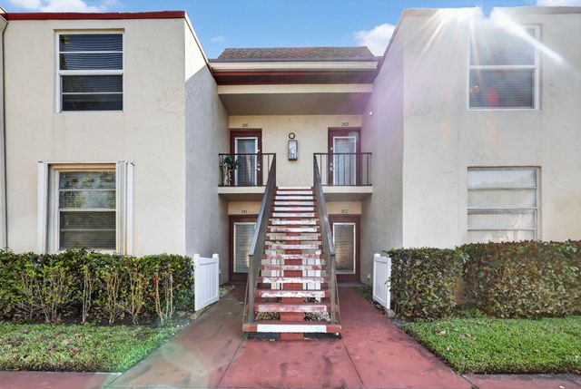 9 Willowbrook Lane 202, Delray Beach, FL 33446