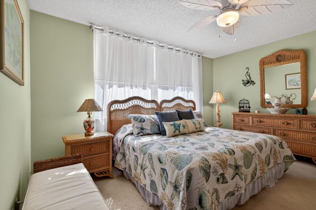 9 Willowbrook Lane 202, Delray Beach, FL 33446