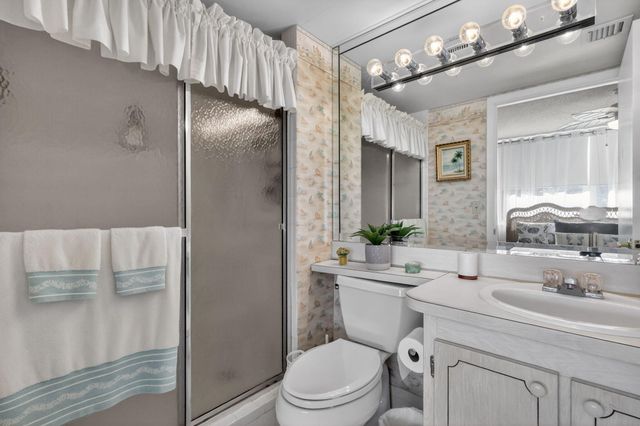 9 Willowbrook Lane 202, Delray Beach, FL 33446