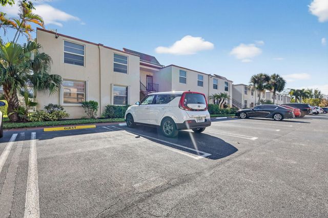 9 Willowbrook Lane 202, Delray Beach, FL 33446