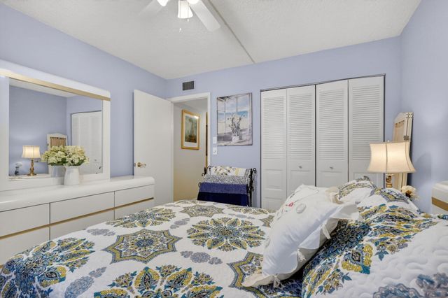 9 Willowbrook Lane 202, Delray Beach, FL 33446