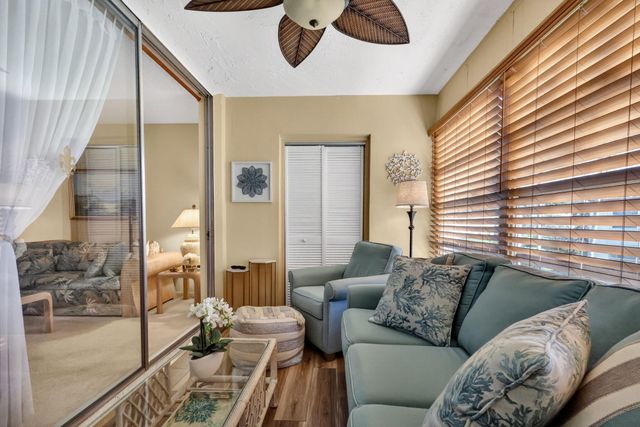 9 Willowbrook Lane 202, Delray Beach, FL 33446