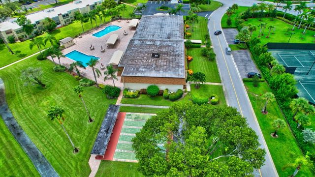 9 Willowbrook Lane 202, Delray Beach, FL 33446