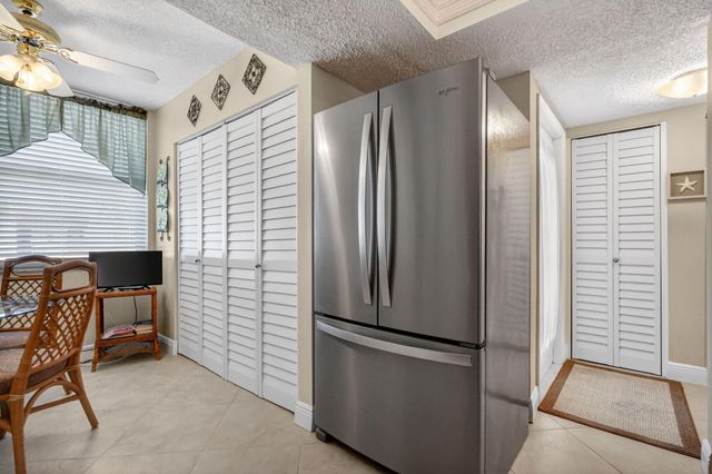 9 Willowbrook Lane 202, Delray Beach, FL 33446