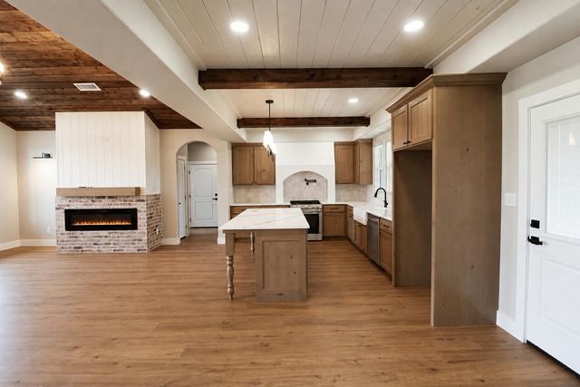 800 County Road 2505, Bonham, TX 75418