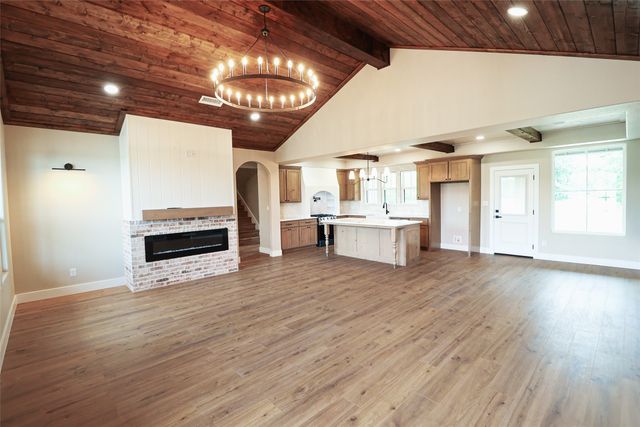 800 County Road 2505, Bonham, TX 75418