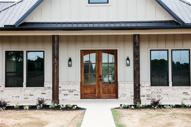 800 County Road 2505, Bonham, TX 75418