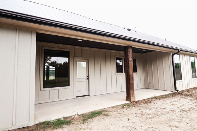 800 County Road 2505, Bonham, TX 75418