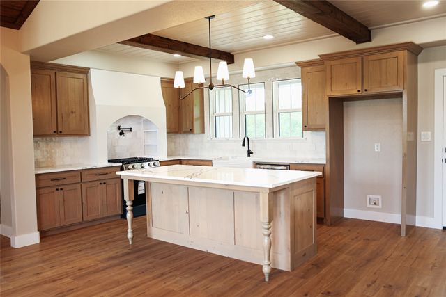 800 County Road 2505, Bonham, TX 75418