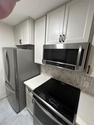 10211 Sugar Branch Drive 338, Houston, TX 77036