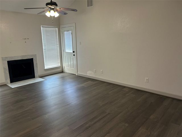 10211 Sugar Branch Drive 338, Houston, TX 77036