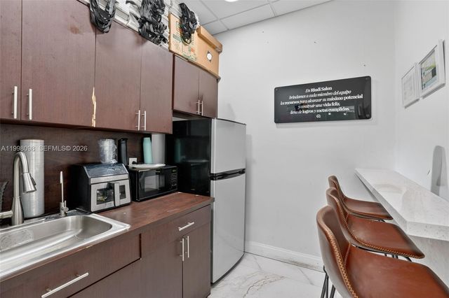 Beauty Salon For Sale In Hialeah, Hialeah, FL 33015