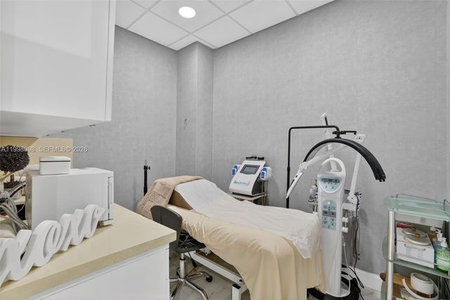 Beauty Salon For Sale In Hialeah, Hialeah, FL 33015