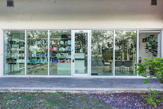 Beauty Salon For Sale In Hialeah, Hialeah, FL 33015
