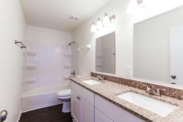 7831 Fairfax Loop Drive, Blacklick, OH 43004